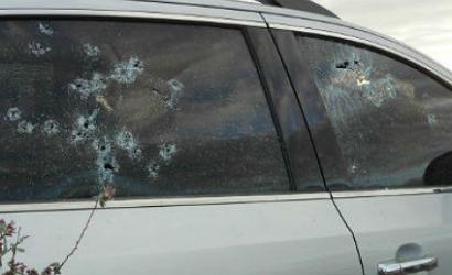 Carro foi atingido por cerca de vinte disparos. Foto: Divulgação