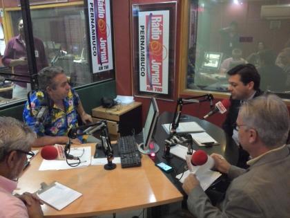 Debate com Geraldo Julio. Foto: Rafael Souza/Rádio Jornal